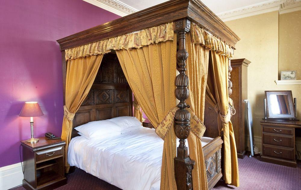Kings Arms Hotel By Greene King Inns Вестерхам Экстерьер фото