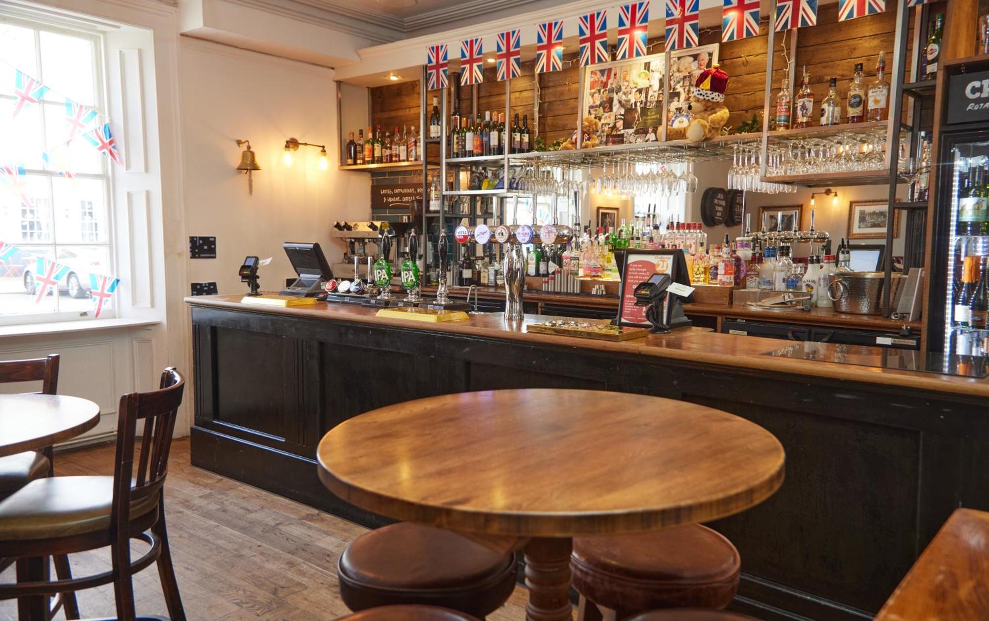 Kings Arms Hotel By Greene King Inns Вестерхам Экстерьер фото